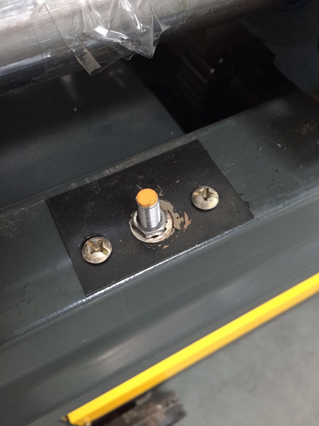 電磁感應(yīng)行程開關(guān) 固力士