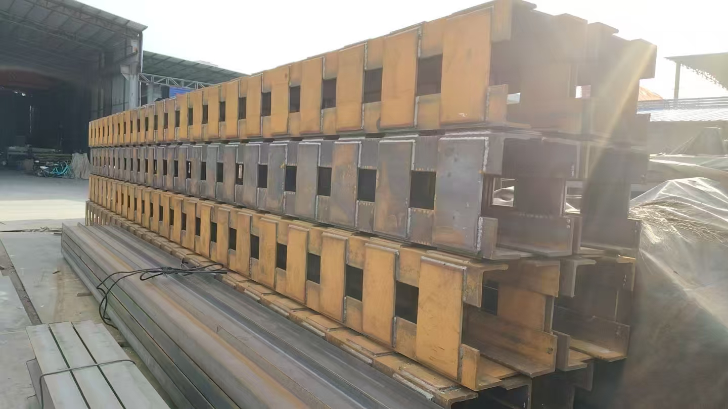 格構(gòu)柱 格構(gòu)柱